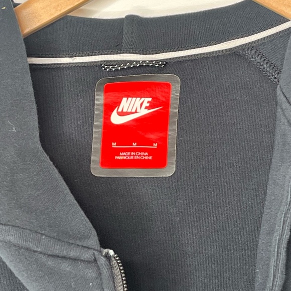 Womens Nike Hoodie Size Medium - Picture 2 of 4